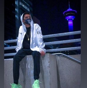 Meet your Posher, Mark